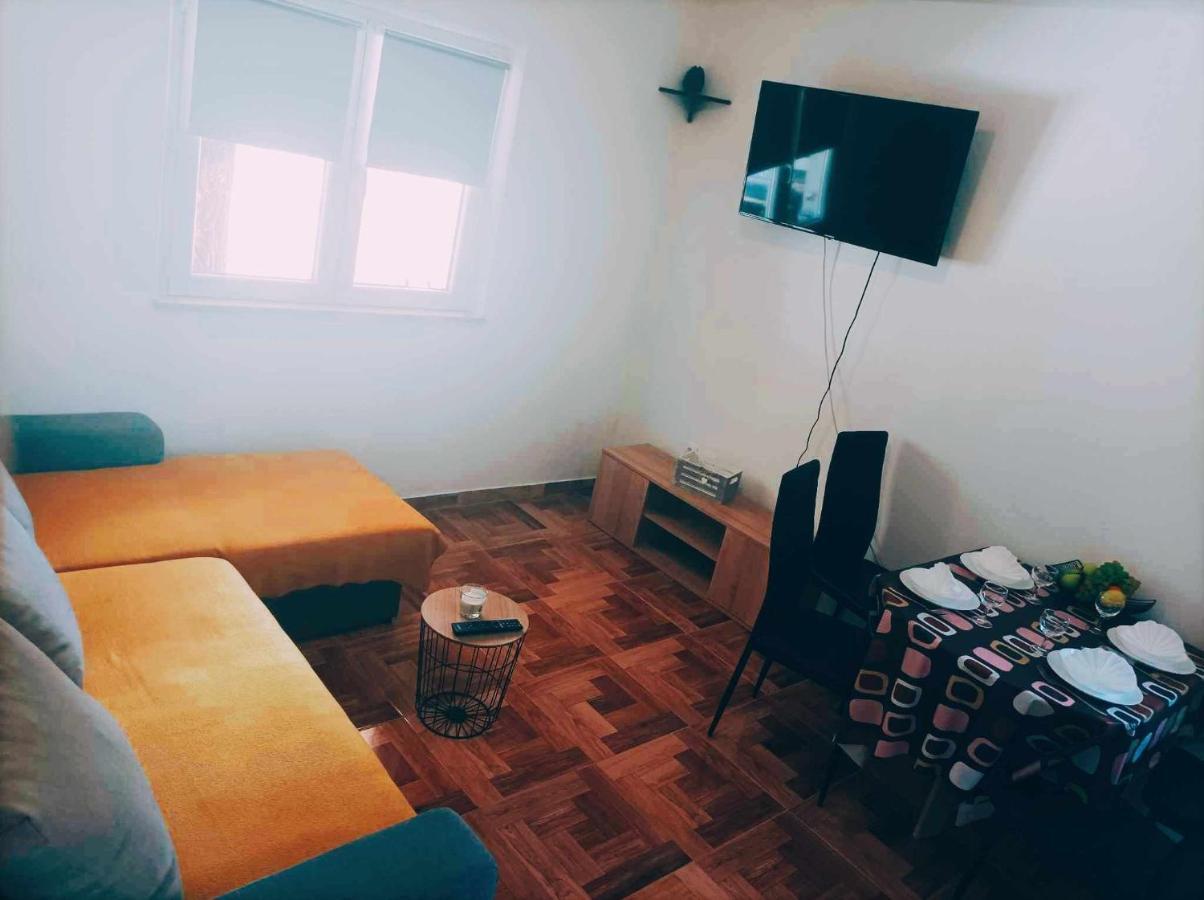 Apartman Mr Potpićan Exterior foto